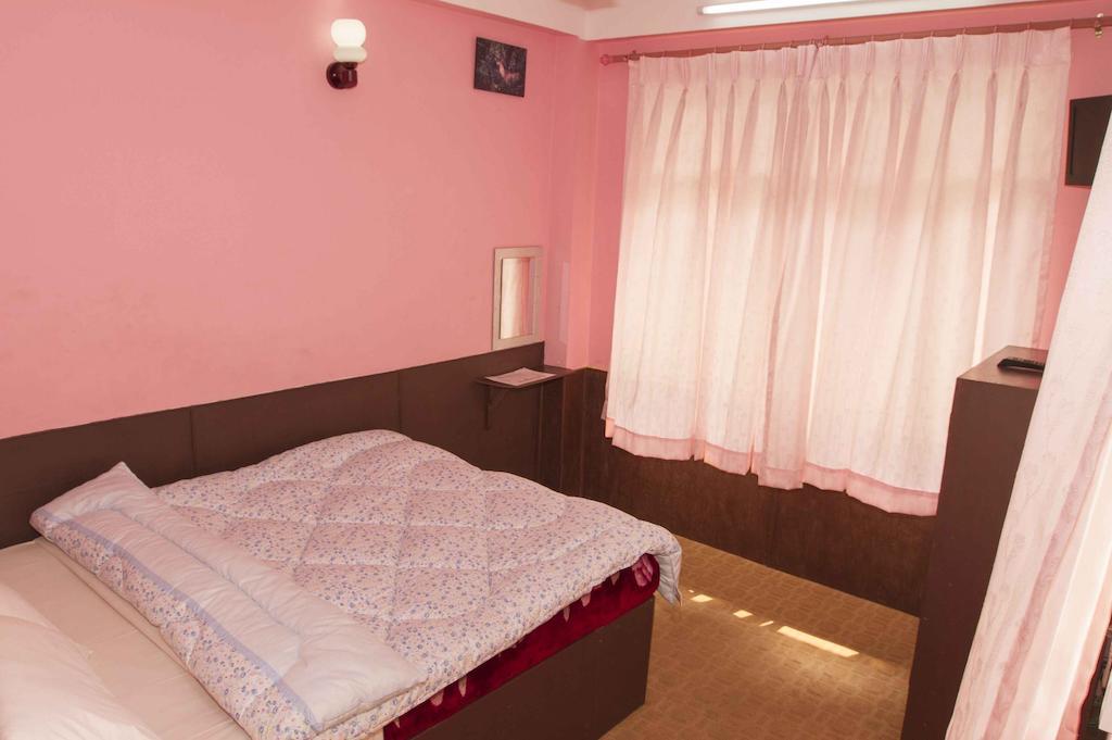 Hotel Impala Garden Kathmandu Kamer foto