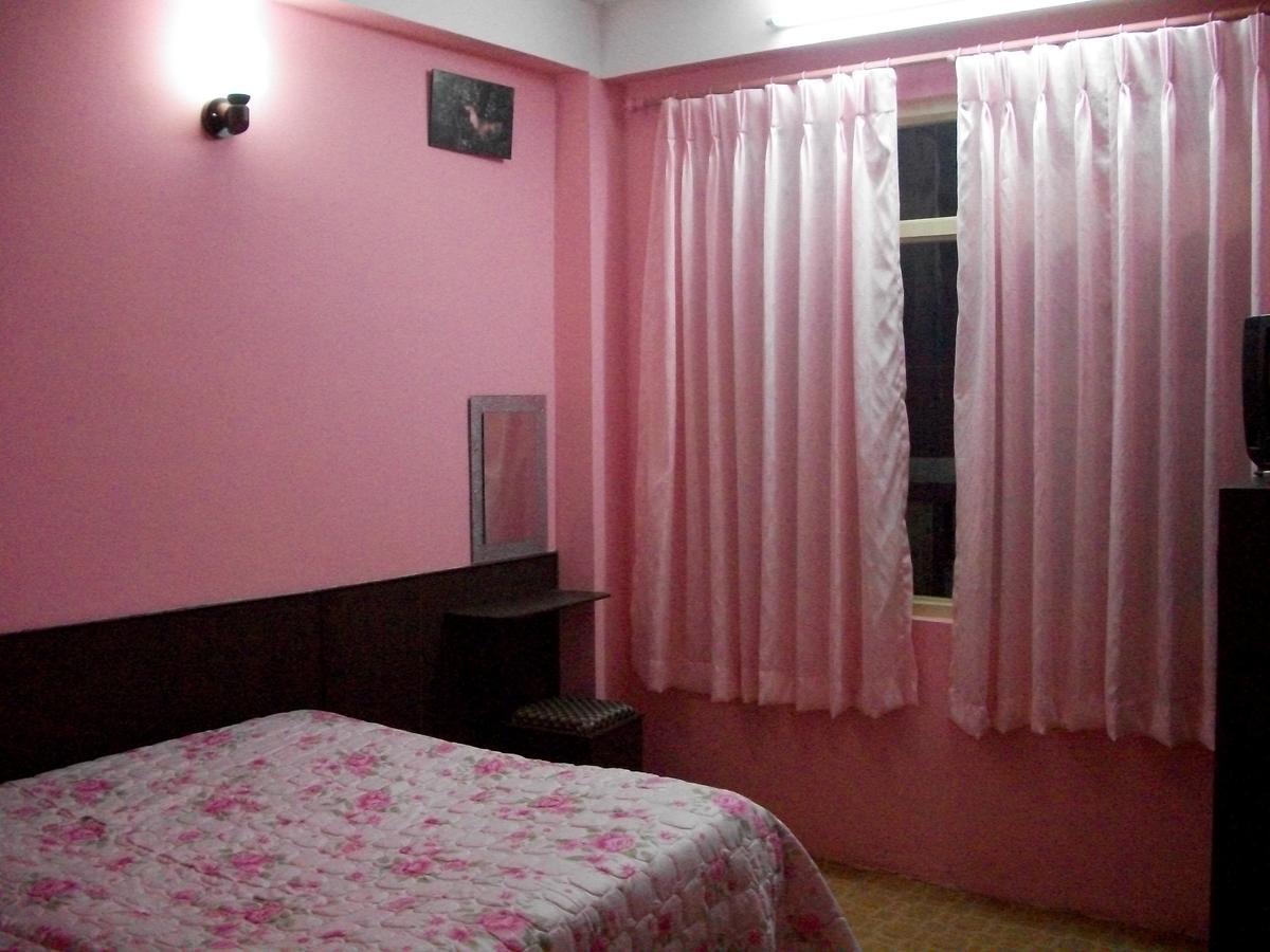 Hotel Impala Garden Kathmandu Buitenkant foto