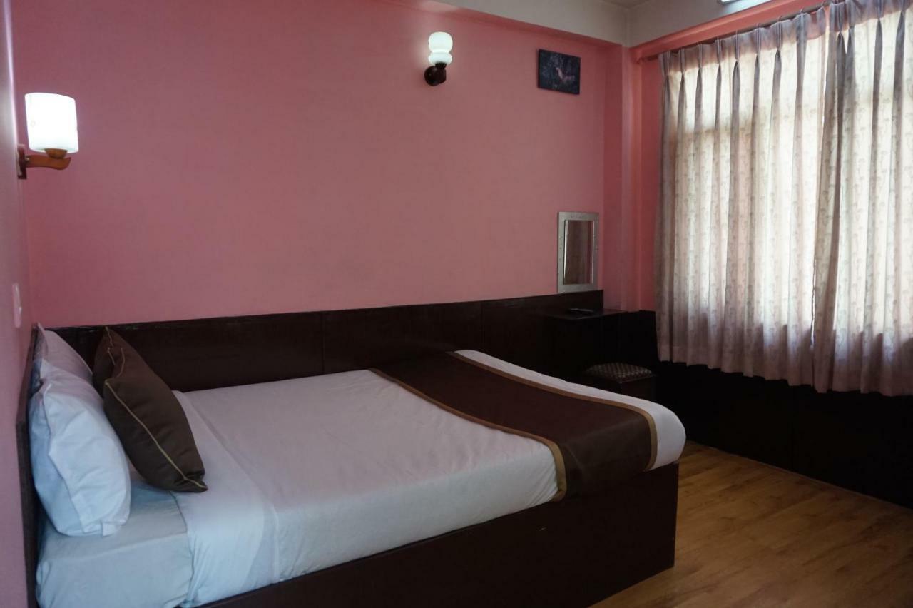 Hotel Impala Garden Kathmandu Buitenkant foto